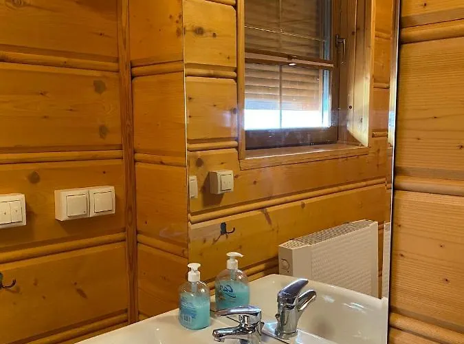 71 Relax Dom Swierkowy בית נופש Nowica